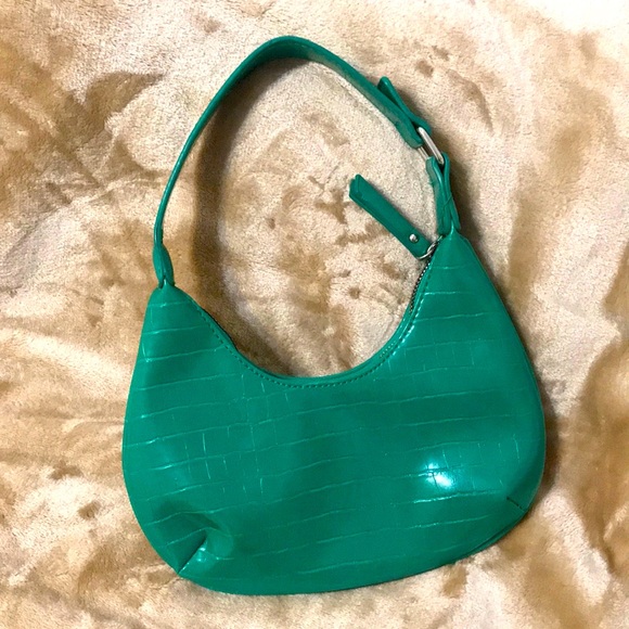 FREE WITH BUNDLE Green Pu Croc Shoulder Bag - Picture 4 of 4